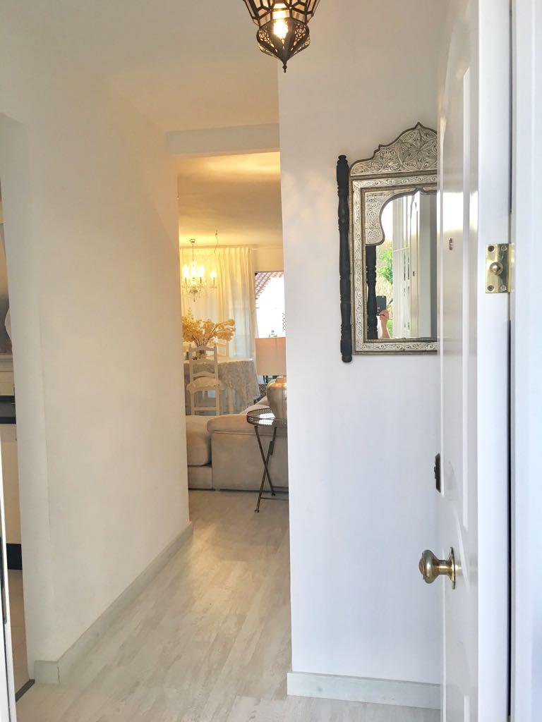 SE ALQUILA DESDE 01.10.2025 HASTA 30/06/2026  BONITO CHALET ADOSADO EN ZONA CALABURRA (MIJAS COSTA)