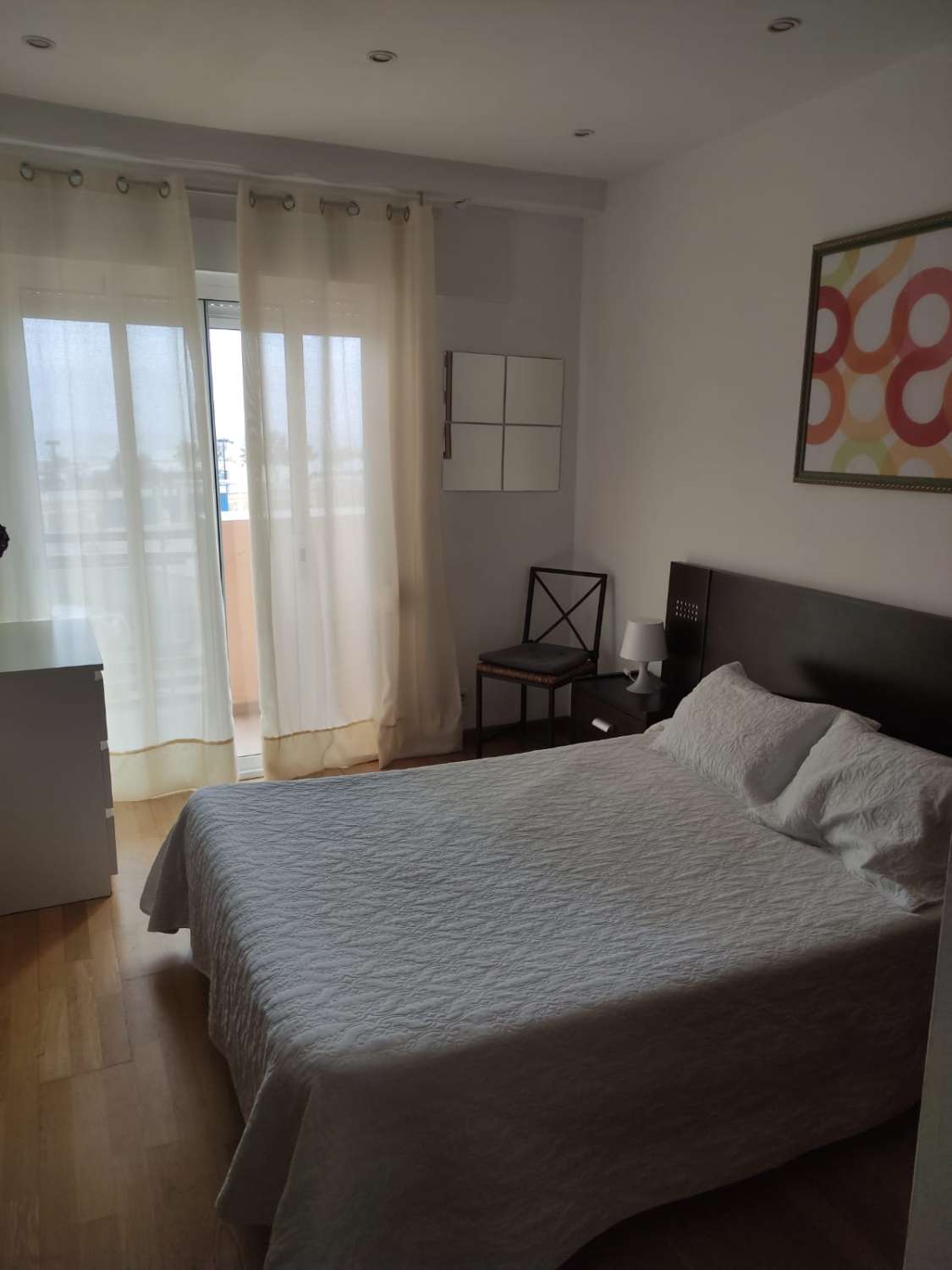 SE ALQUILA DESDE  1.12.26 -30.06.2027 BONITO APARTAMENTO EN FUENGIROLA