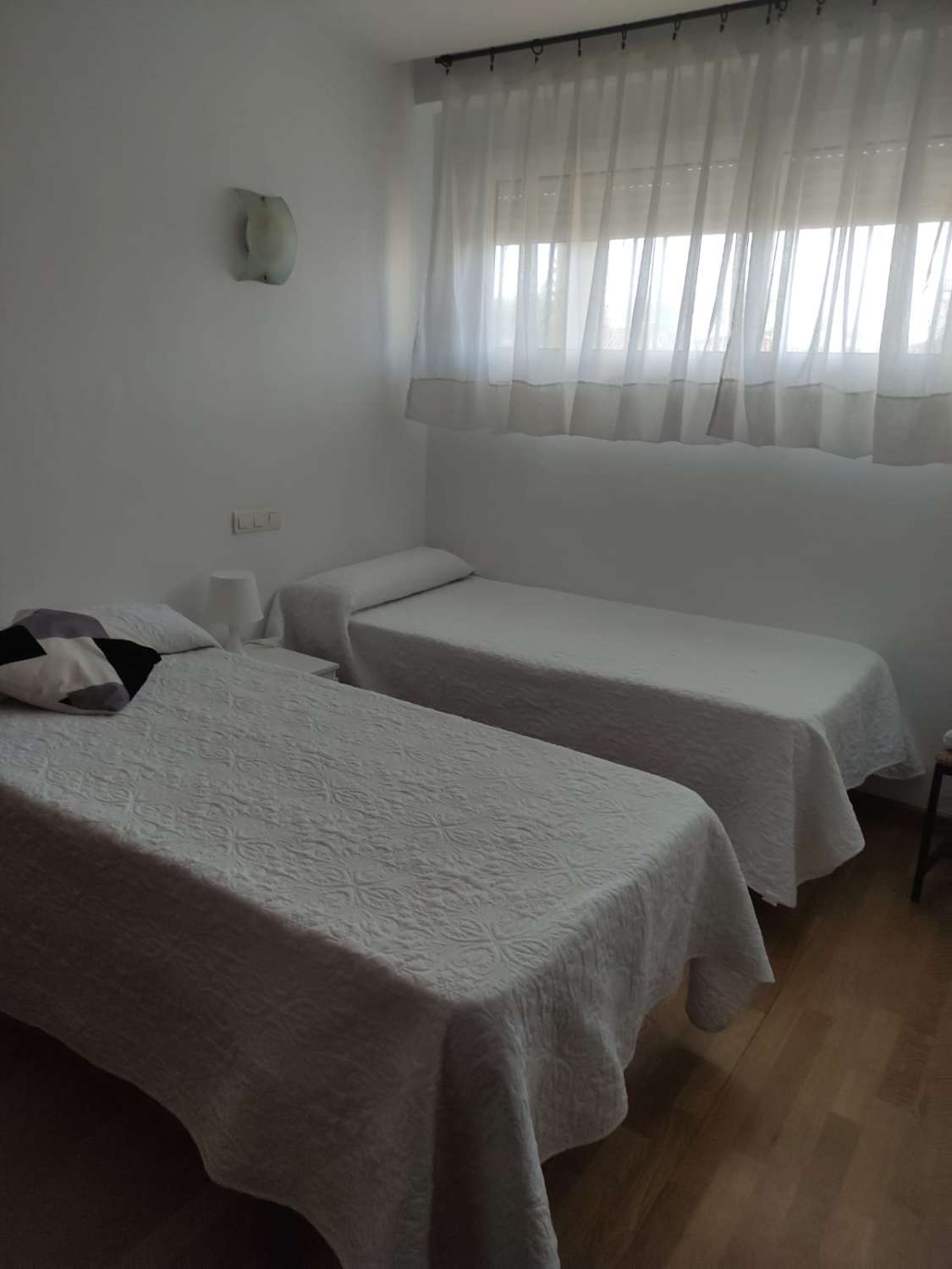 SE ALQUILA DESDE  1.12.26 -30.06.2027 BONITO APARTAMENTO EN FUENGIROLA