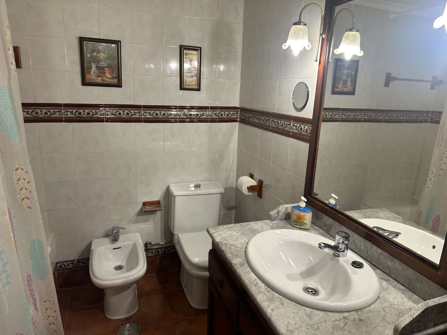 SE ALQUILA DESDE  1.10.2026-30.6.2027 BONITO APARTAMENTO EN LA CARIHUELA (TORREMOLINOS)