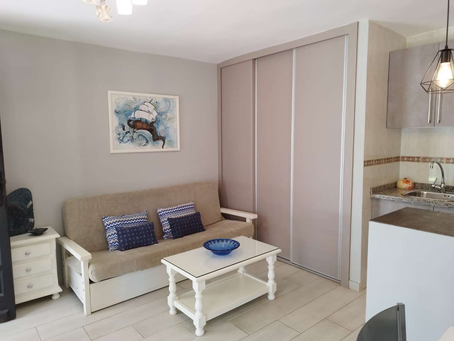 SE ALQUILA  DESDE 1.3.26-30.6.26 y DESDE 1.10.26-30.6.27 BONITO APARTAMENTO EN LA CARIHUELA (TORREMOLINOS)