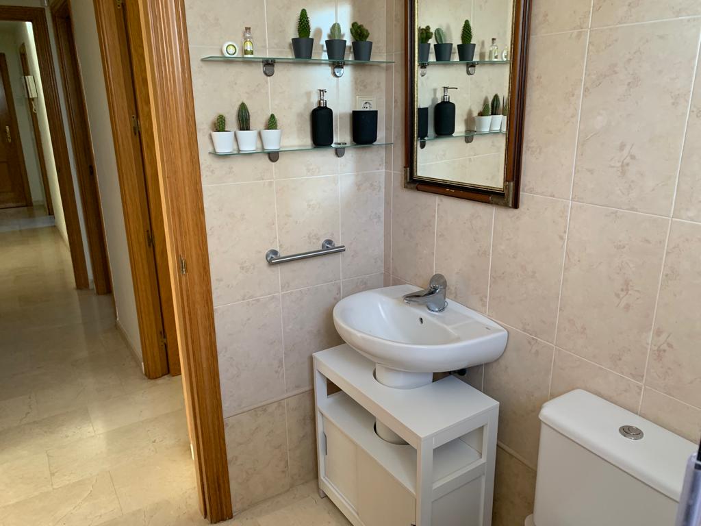 MEDIA TEMPORADA . SE ALQUILA MAGNIFICO APARTAMENTO DEL 1.09.2026-30.06.2027 EN TORREMOLINOS