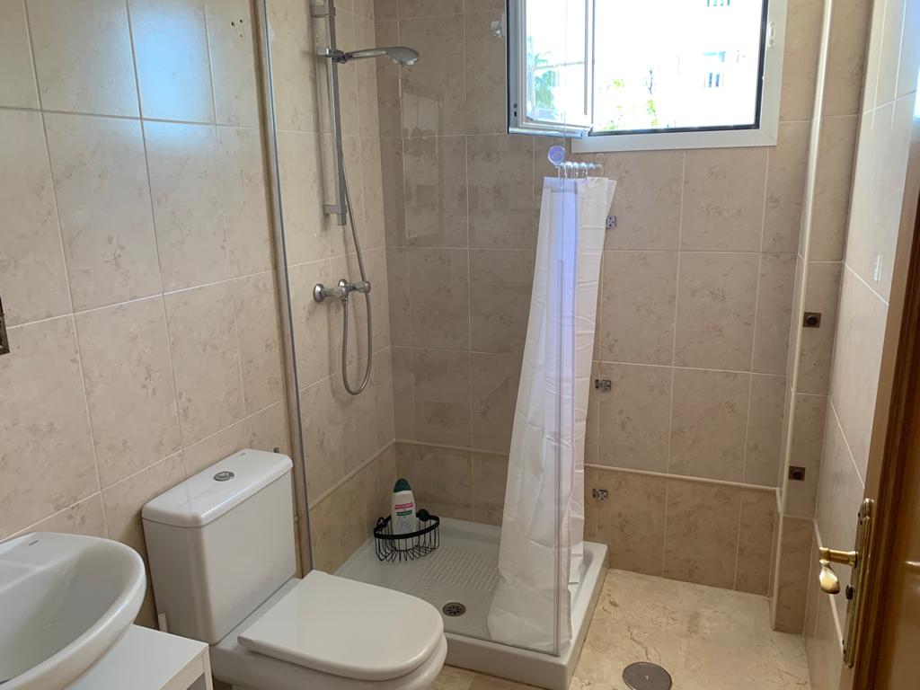 MEDIA TEMPORADA . SE ALQUILA MAGNIFICO APARTAMENTO DEL 1.09.2026-30.06.2027 EN TORREMOLINOS