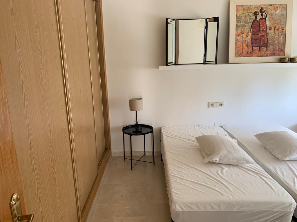 MEDIA TEMPORADA . SE ALQUILA MAGNIFICO APARTAMENTO DEL 1.09.2026-30.06.2027 EN TORREMOLINOS