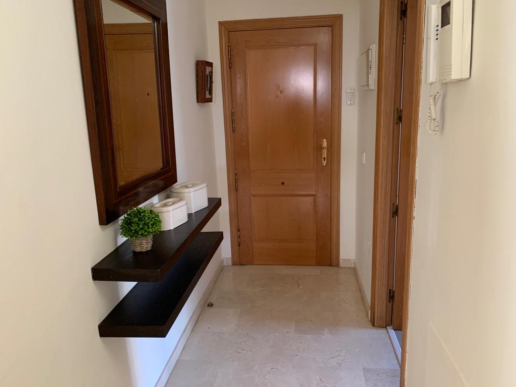 MEDIA TEMPORADA . SE ALQUILA MAGNIFICO APARTAMENTO DEL 1.09.2026-30.06.2027 EN TORREMOLINOS
