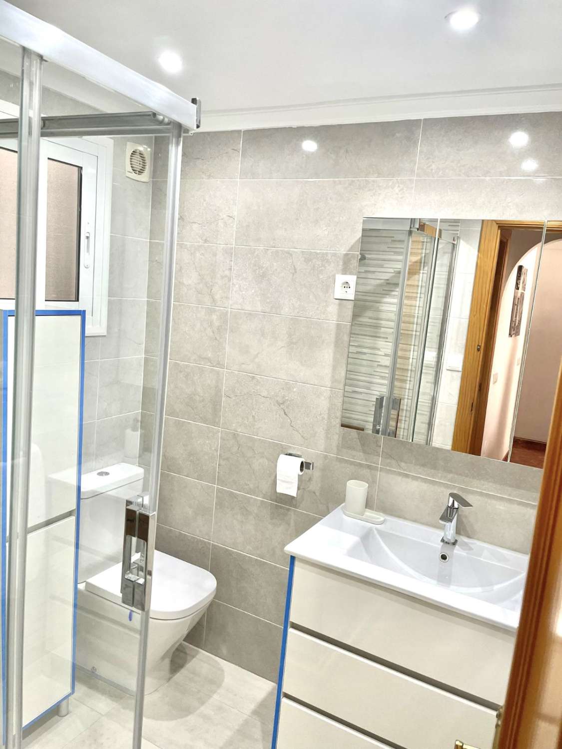 SE ALQUILA HASTA 31/5/26 Y DESDE 01/09/2026 HASTA 30/06/2027 BONITO APARTAMENTO EN NERJA