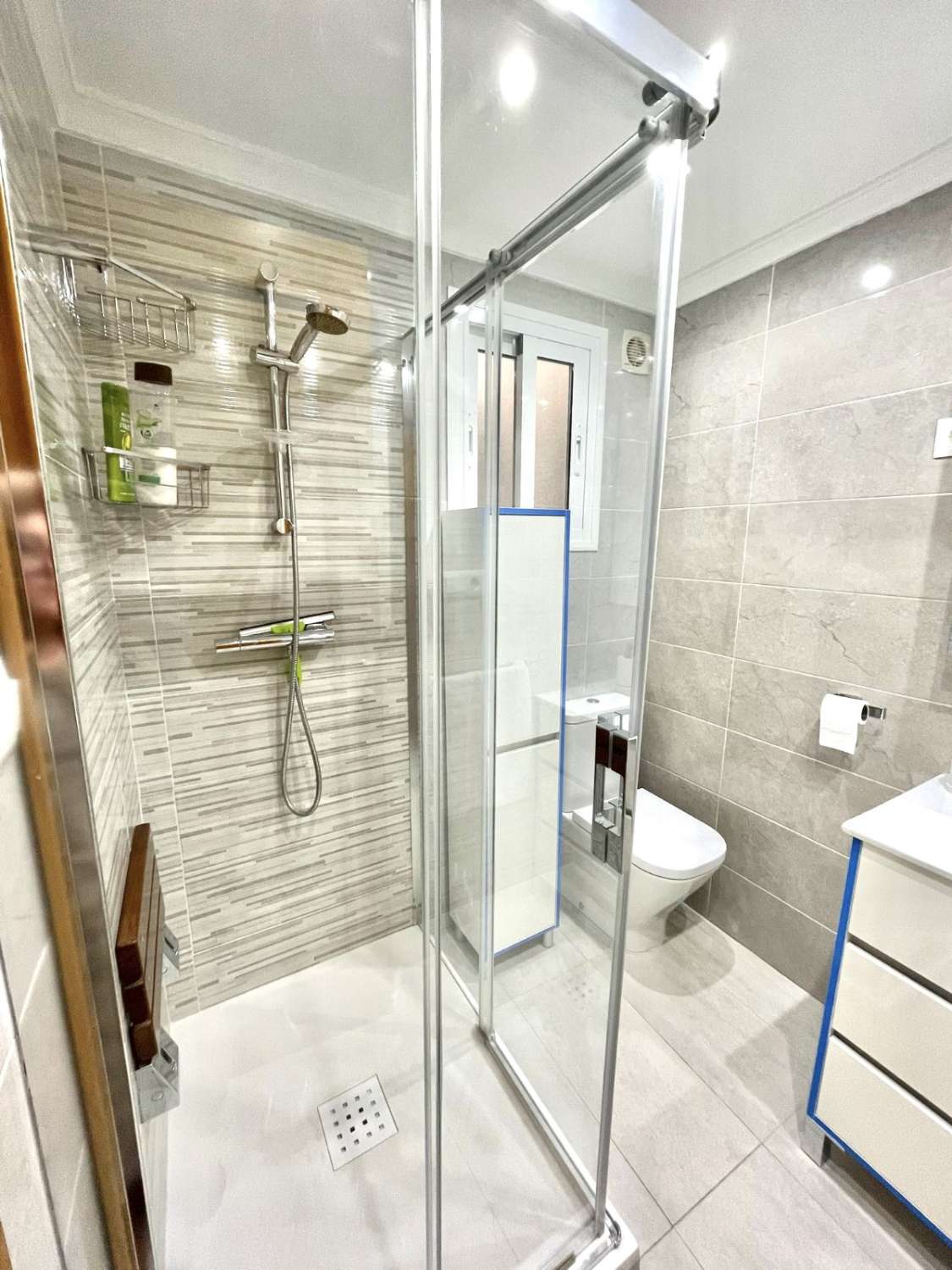 SE ALQUILA HASTA 31/5/26 Y DESDE 01/09/2026 HASTA 30/06/2027 BONITO APARTAMENTO EN NERJA