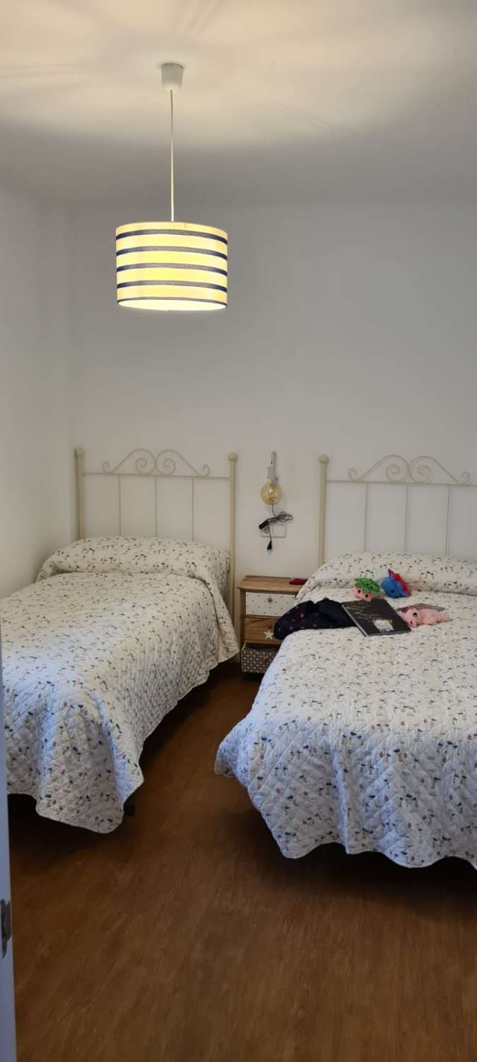 SE ALQUILA DESDE AHORA HASTA 30.6.26 y DE 1.9.26-30.6.27  MAGNIFICO APARTAMENTO EN 1ª LINEA DE PLAYA  (LOS BOLICHES ) FUENGIROLA.