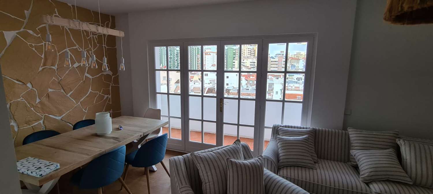 SE ALQUILA DESDE AHORA HASTA 30.6.26 y DE 1.9.26-30.6.27  MAGNIFICO APARTAMENTO EN 1ª LINEA DE PLAYA  (LOS BOLICHES ) FUENGIROLA.