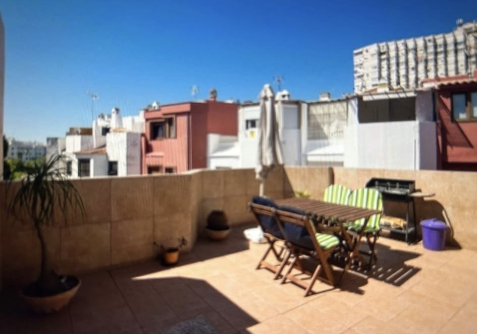 SE ALQUILA DESDE AHORA HASTA 30.6.26  Y desde 01/09/2026 hasta 30/06/2027 BONITO APARTAMENTO  EN LOS ALAMOS (TORREMOLINOS)