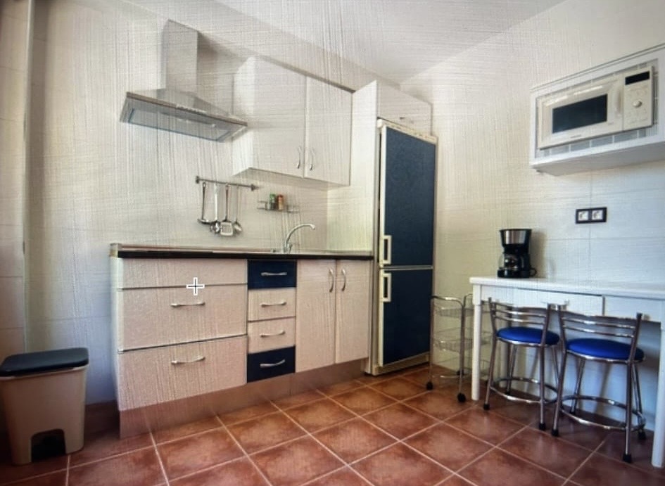 SE ALQUILA DESDE AHORA HASTA 30.6.26  Y desde 01/09/2026 hasta 30/06/2027 BONITO APARTAMENTO  EN LOS ALAMOS (TORREMOLINOS)