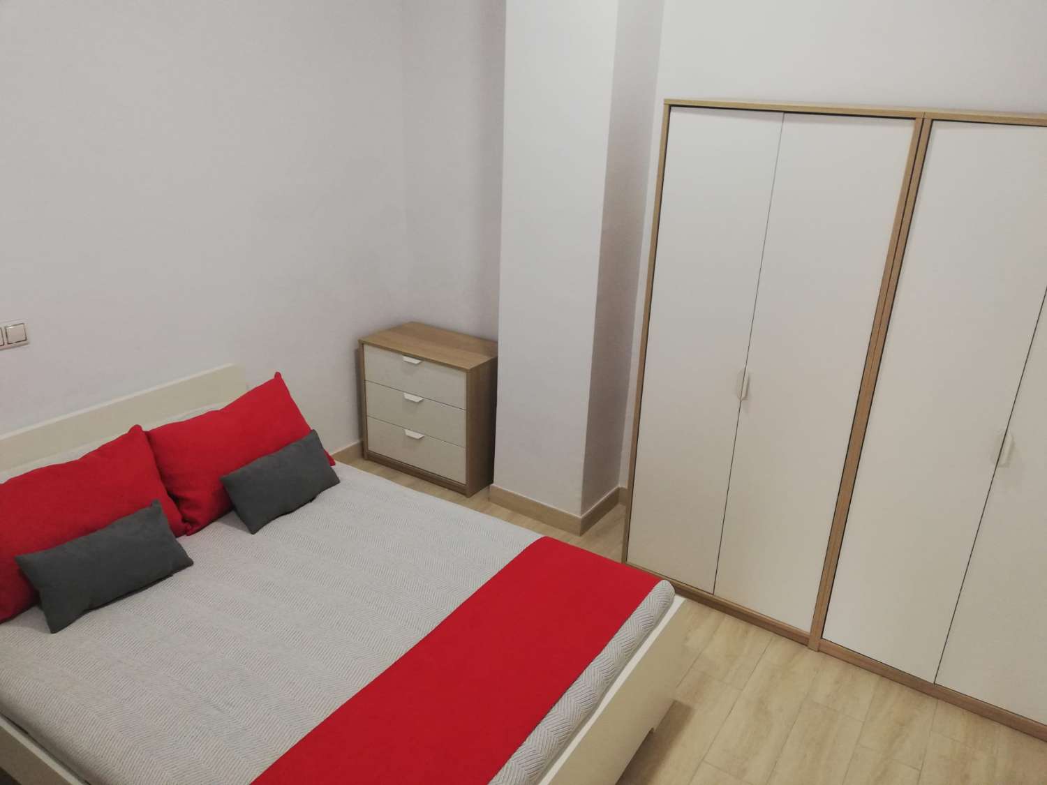 Se alquila desde 15.9.2026 - 30.06.2027 bonito apartamento en Los Boliches (Fuengirola)