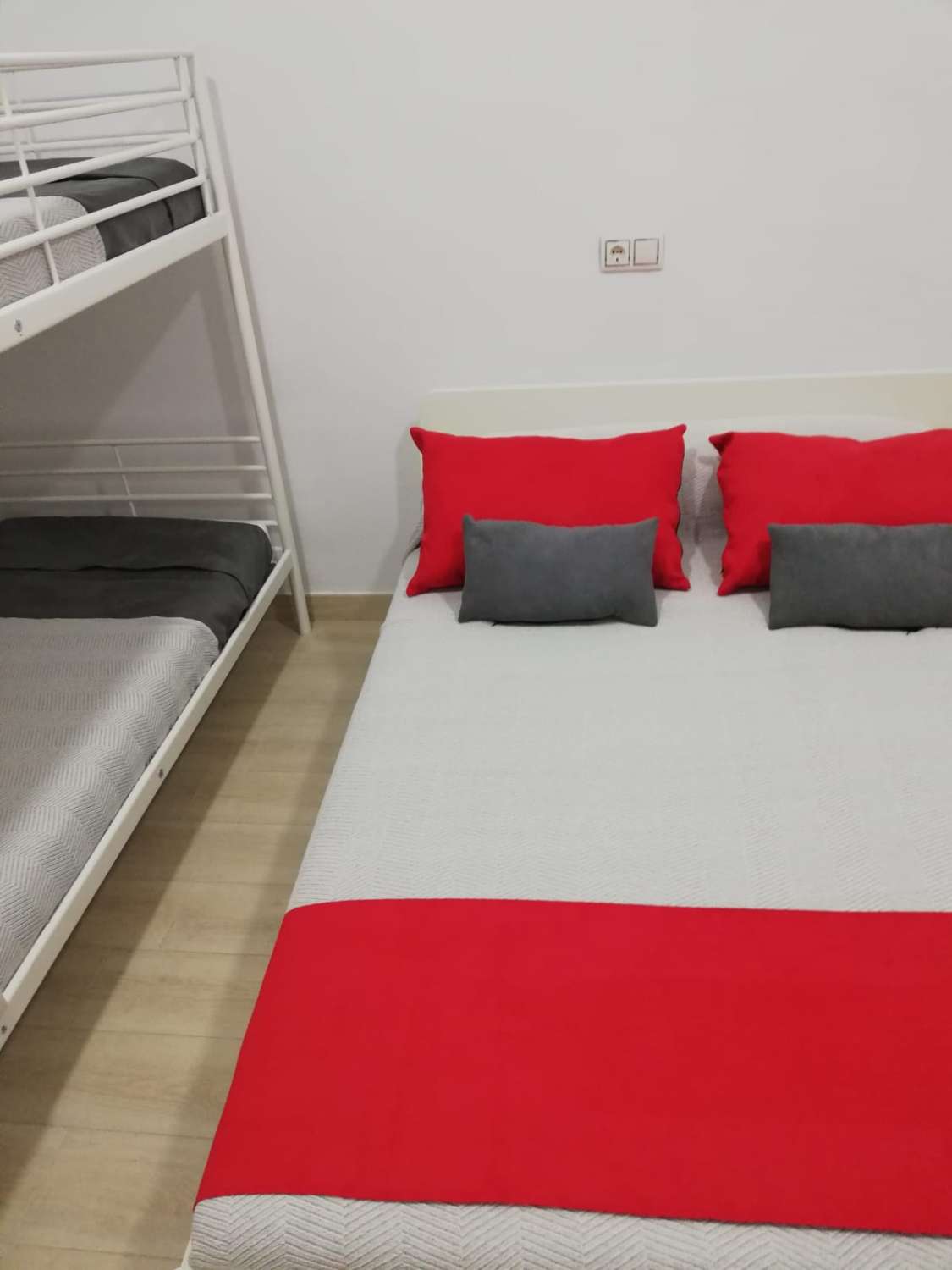 Se alquila desde 15.9.2026 - 30.06.2027 bonito apartamento en Los Boliches (Fuengirola)