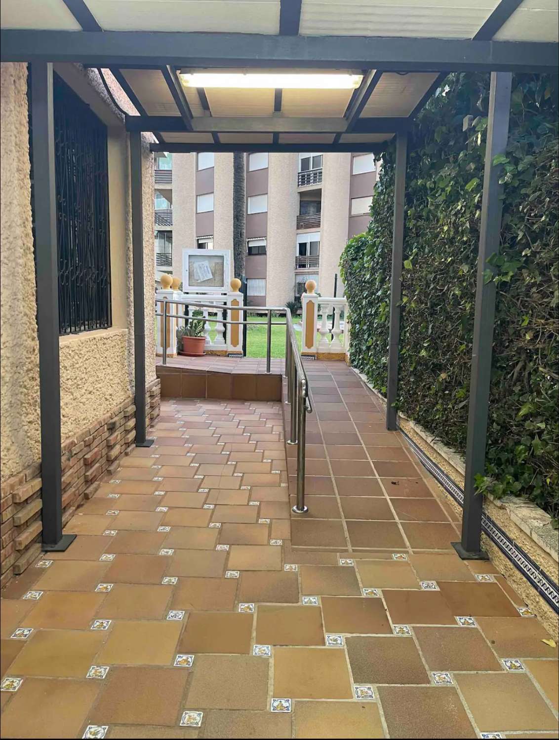 SE ALQUILA DESDE AHORA HASTA 30.6.25 MAGNIFICO APARTAMENTO EN PLAYAMAR (TORREMOLINOS)