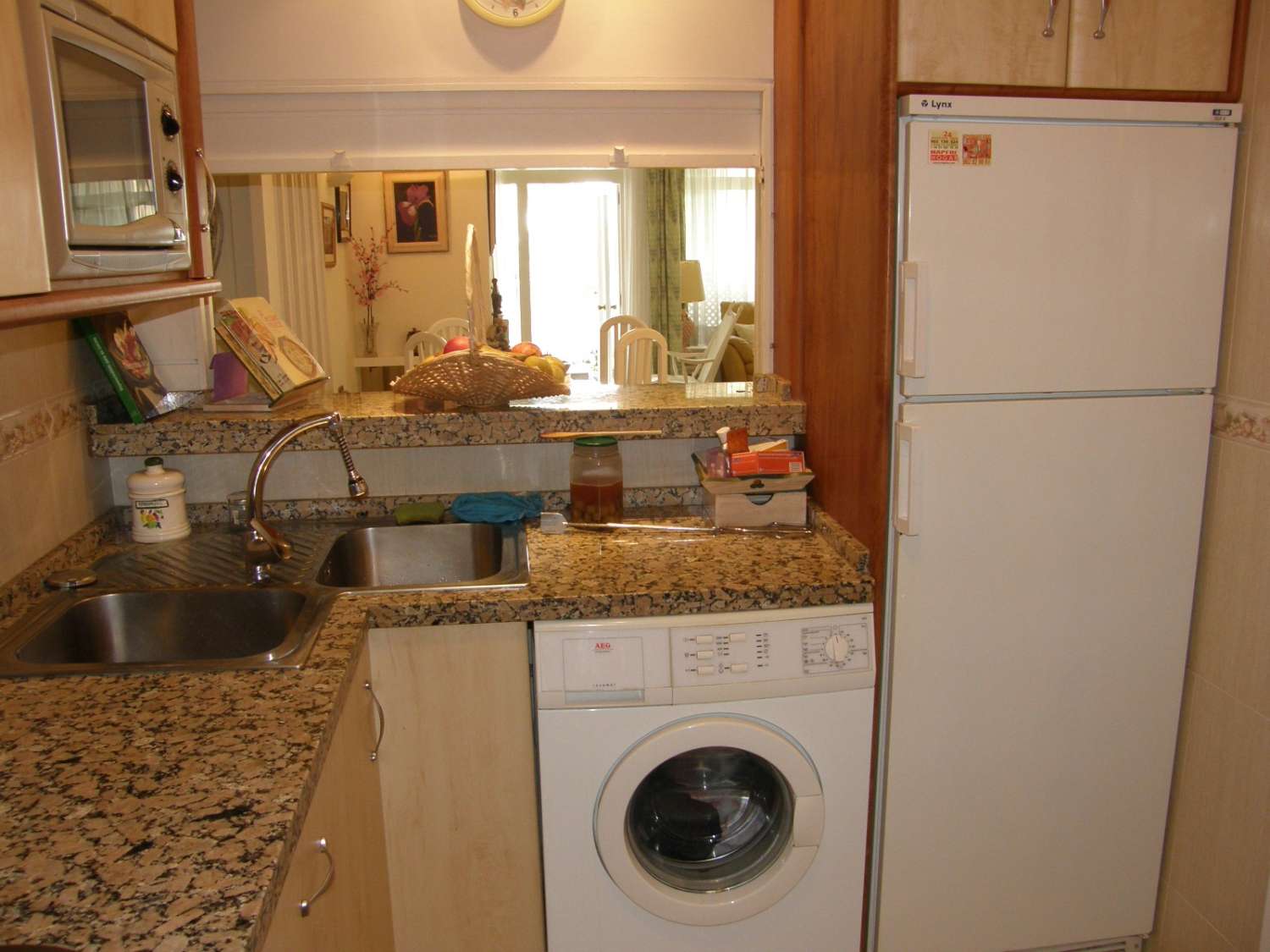 SE ALQUILA BONITO APARTAMENTO CON VISTAS  PARCIALES AL MAR  DESDE 01/09/2026 -30.6.27 EN  PLAYAMAR (TORREMOLINOS)