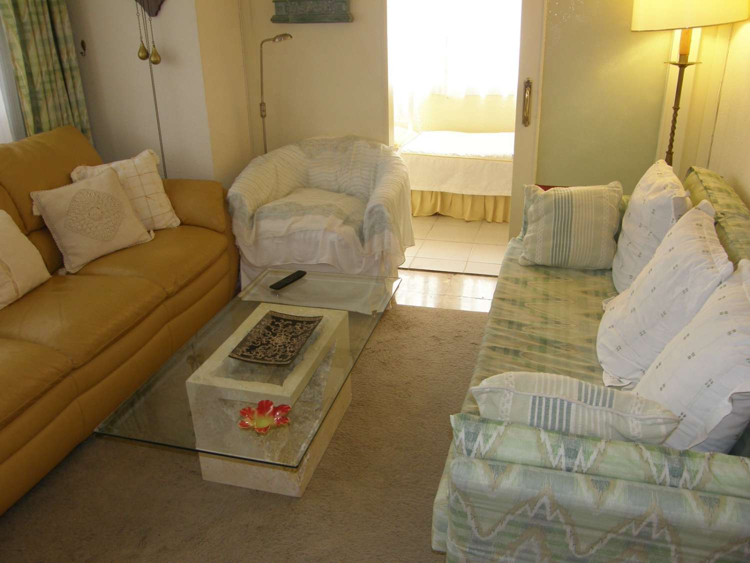 SE ALQUILA BONITO APARTAMENTO CON VISTAS  PARCIALES AL MAR  DESDE 01/09/2026 -30.6.27 EN  PLAYAMAR (TORREMOLINOS)