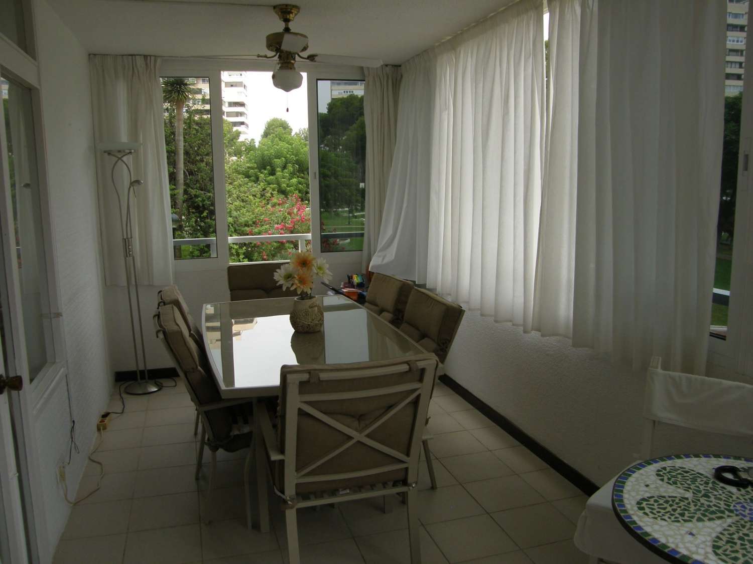 SE ALQUILA BONITO APARTAMENTO CON VISTAS  PARCIALES AL MAR  DESDE 01/09/2026 -30.6.27 EN  PLAYAMAR (TORREMOLINOS)