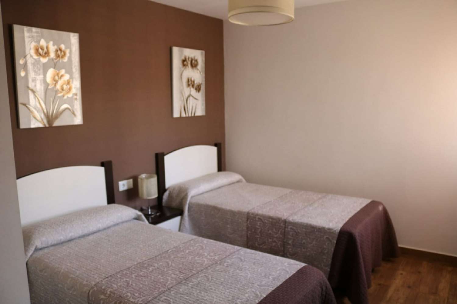 Se alquila desde 1.9.2025 - 30.6.2026   Y desde 01/09/2026 hasta 30/06/2027 bonito Apartamento en 2ª linea de playa en Benalmadena