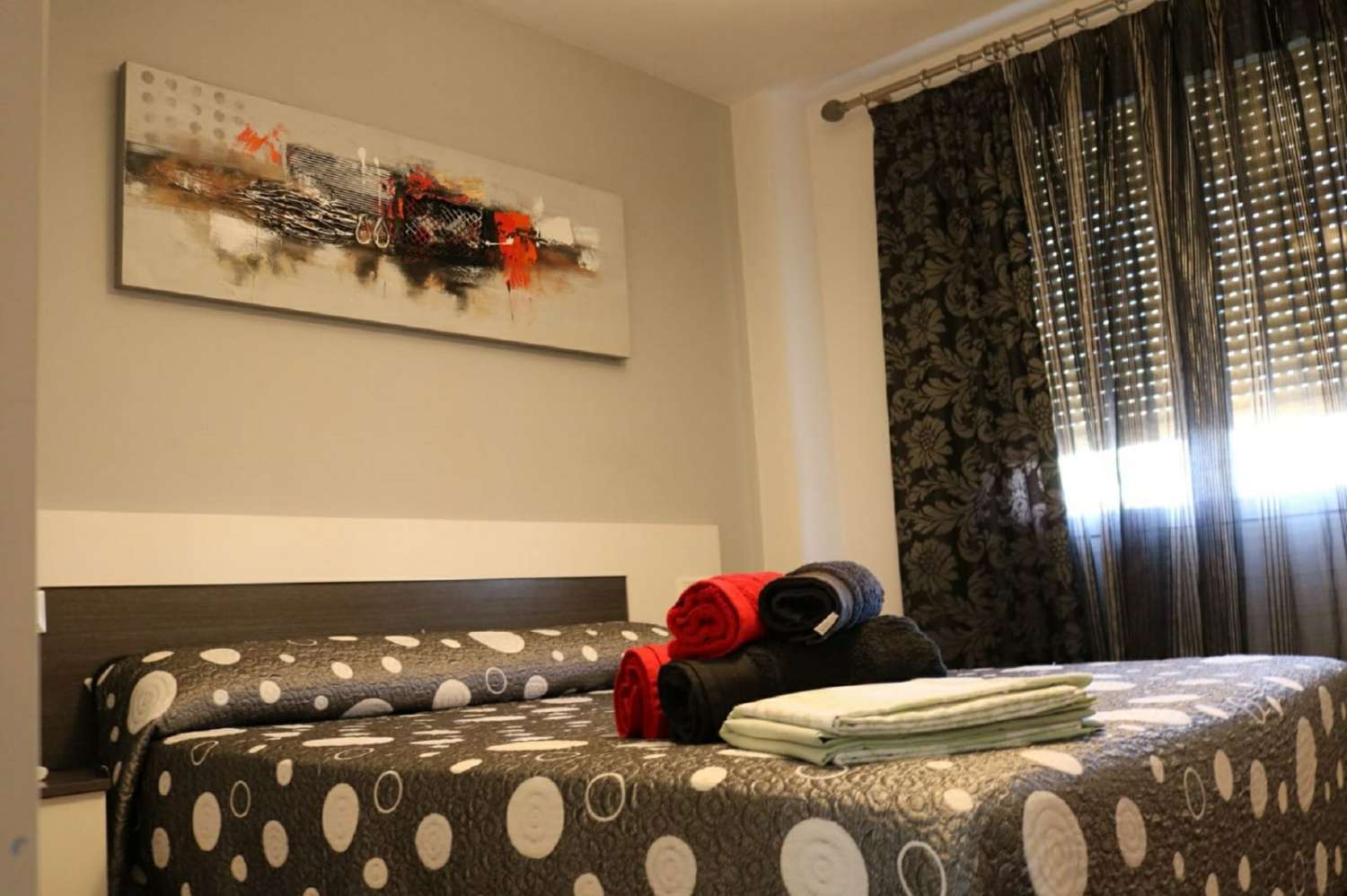 Se alquila desde 1.9.2025 - 30.6.2026   Y desde 01/09/2026 hasta 30/06/2027 bonito Apartamento en 2ª linea de playa en Benalmadena