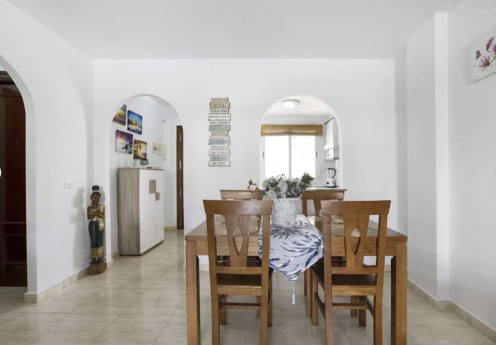 MEDIA TEMPORADA . SE ALQUILA BONITO APARTAMENTO EN PLANTA  BAJA   1.9.26 30.6,27 ENBENALMADENA