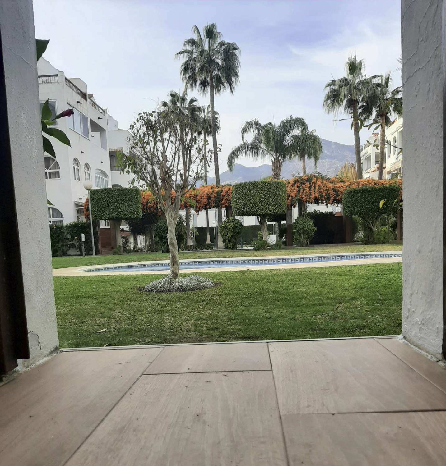 MEDIA TEMPORADA . SE ALQUILA BONITO APARTAMENTO EN PLANTA  BAJA   1.9.26 30.6,27 ENBENALMADENA