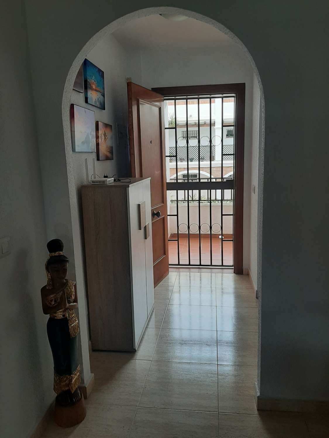 MEDIA TEMPORADA . SE ALQUILA BONITO APARTAMENTO EN PLANTA  BAJA   1.9.26 30.6,27 ENBENALMADENA