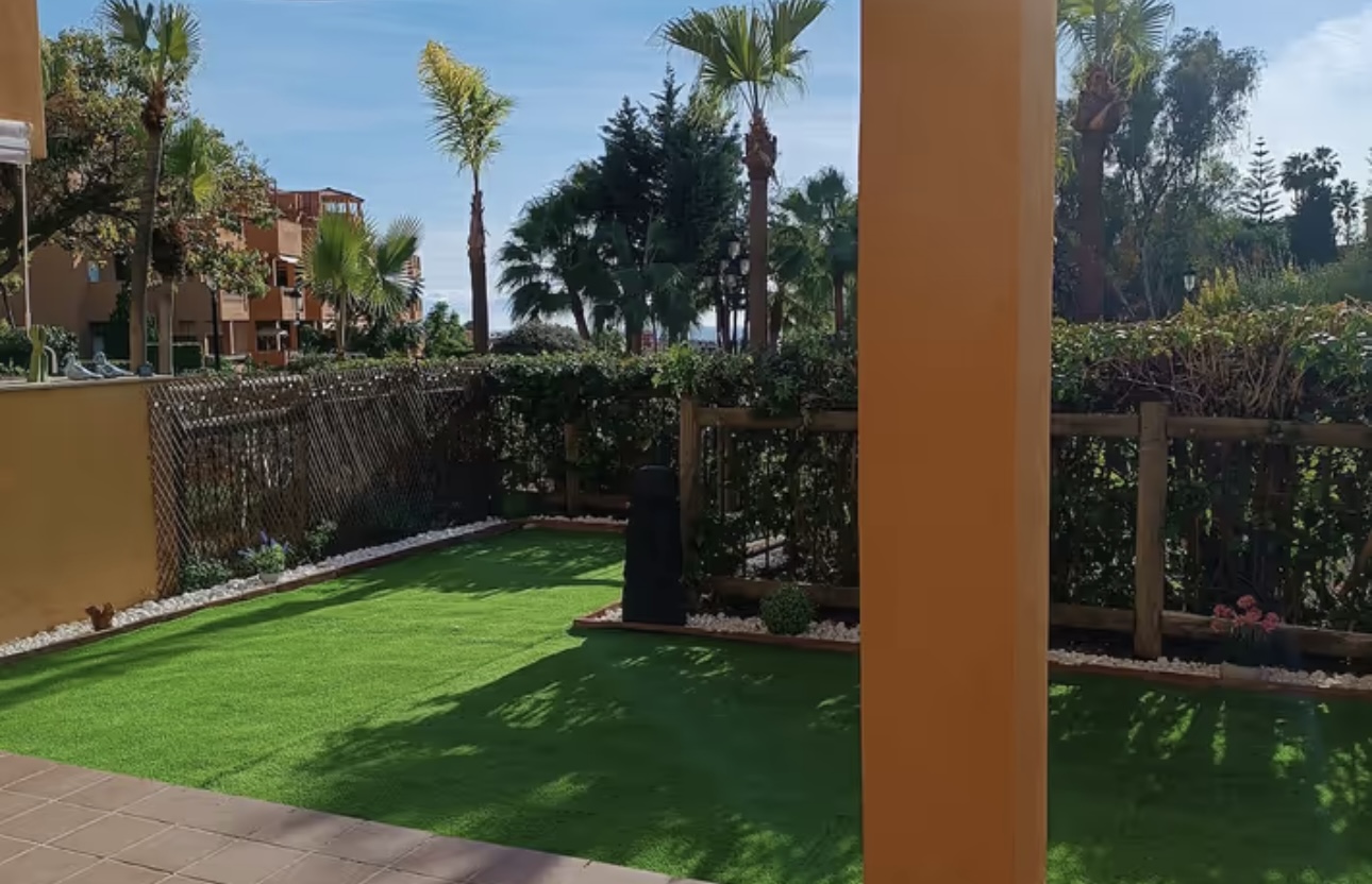 SE ALQUILA DESDE 16.4.26 - 30.6.26  y  DE 1.10.26-15.6-27  PRECIOSO   APARTAMENTO CON VISTAS AL MAR EN MARBELLA