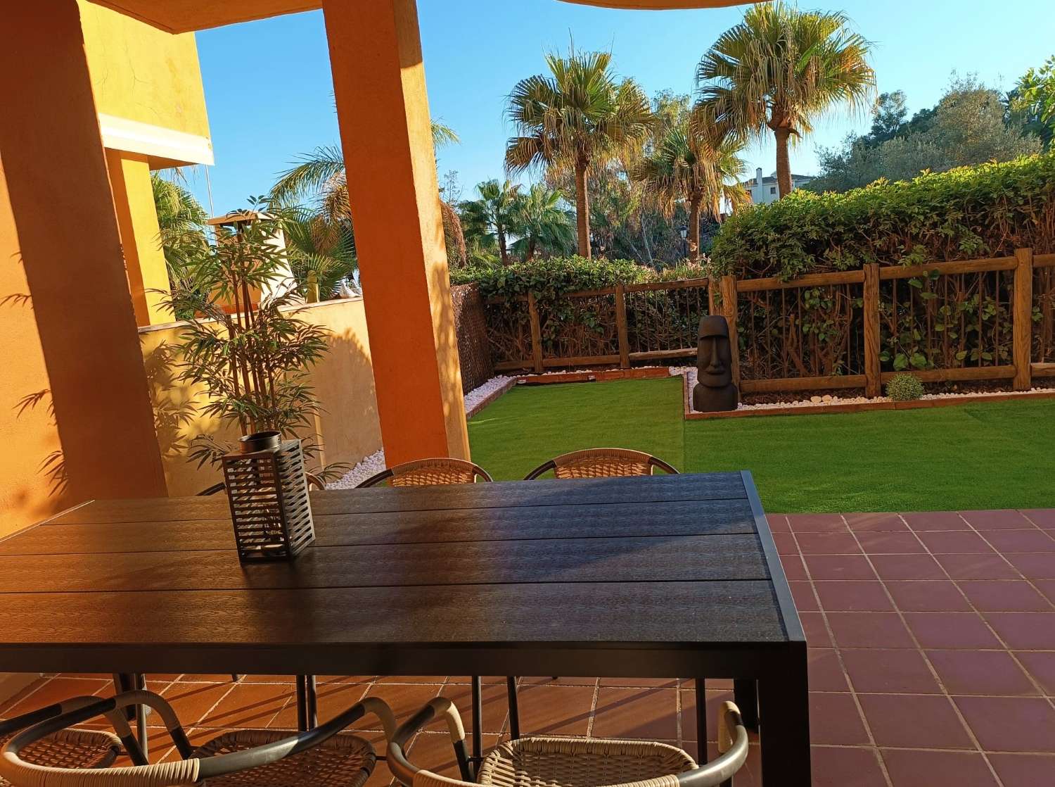 SE ALQUILA DESDE 16.4.26 - 30.6.26  y  DE 1.10.26-15.6-27  PRECIOSO   APARTAMENTO CON VISTAS AL MAR EN MARBELLA