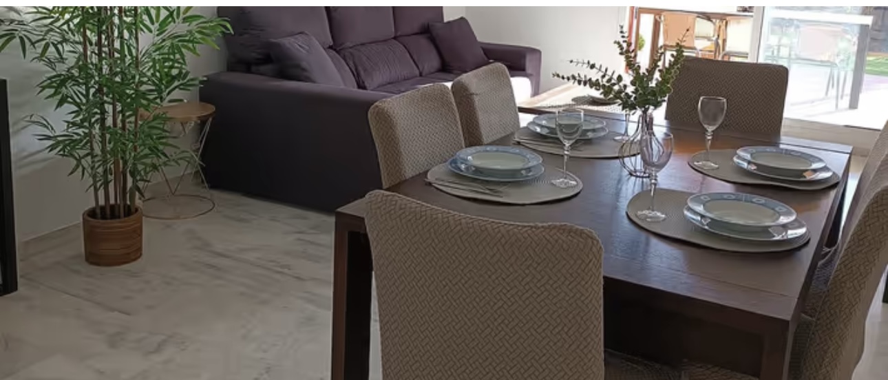 SE ALQUILA DESDE 16.4.26 - 30.6.26  y  DE 1.10.26-15.6-27  PRECIOSO   APARTAMENTO CON VISTAS AL MAR EN MARBELLA