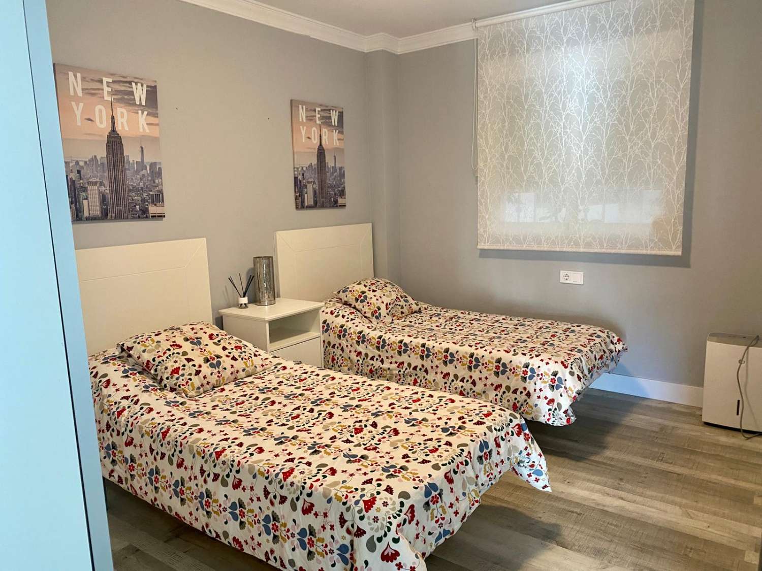 MEDIA TEMPORADA . SE ALQUILA  DESDE 1.10.26 - 31.05.27  MAGNIFICO APARTAMENTO CON VISTAS AL MAR EN EL BAJONDILLO (TORREMOLINOS)