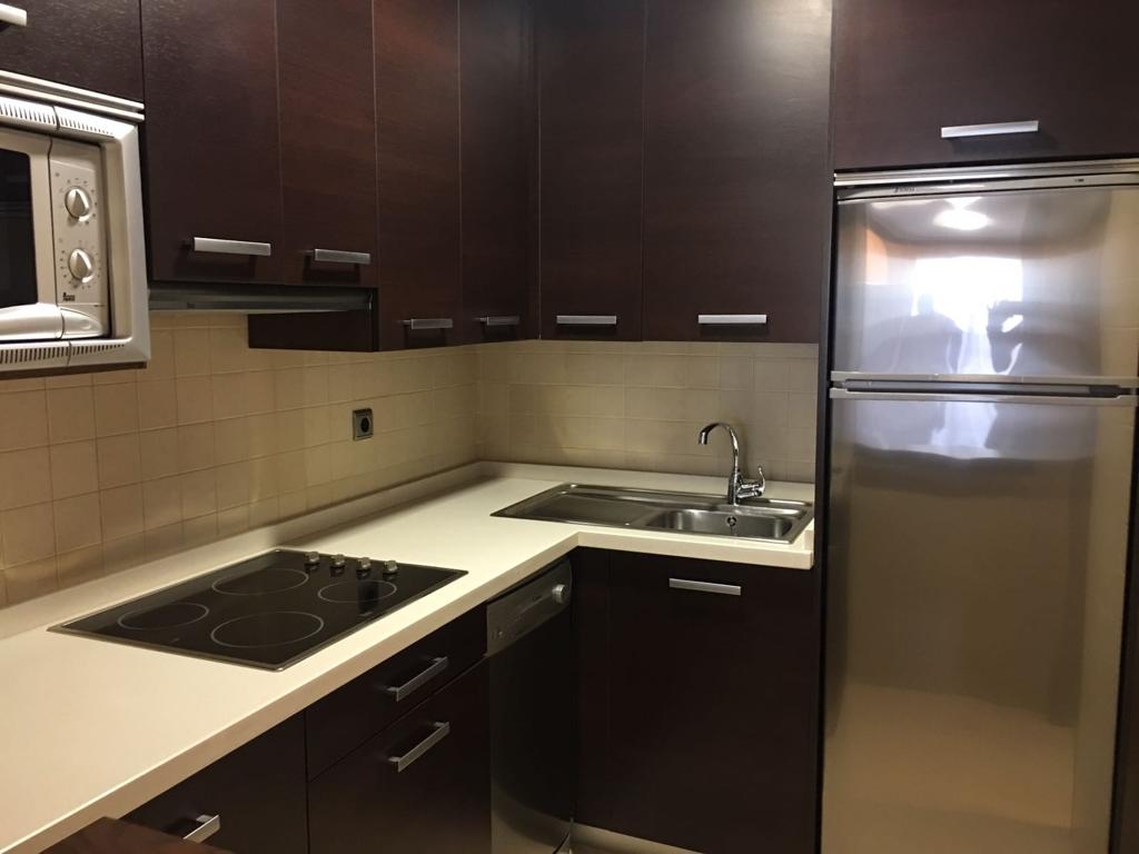 SE ALQUILA  DESDE 02.04.26.-30.6.26 Y DESDE 01/09/2026-30/06/2027 BONITO APARTAMENTO CON VISTAS AL MAR A 200 METROS DE LA PLAYA EN BENALMADENA