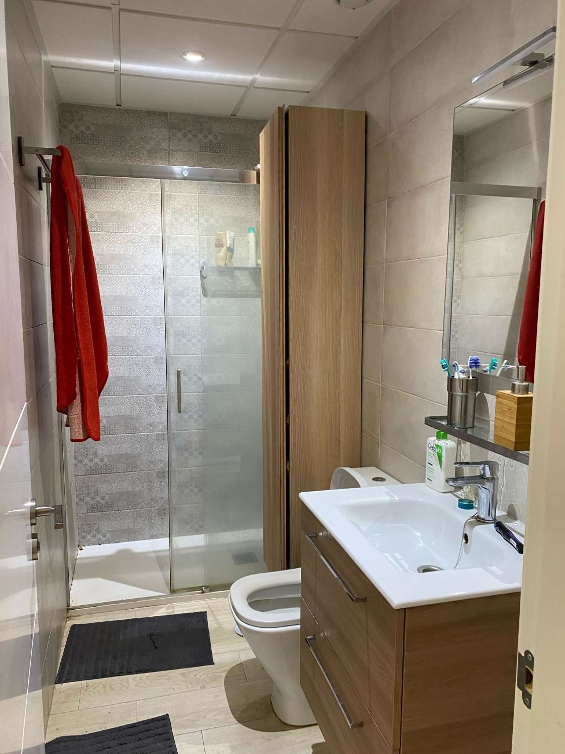 SE ALQUILA DEL 22/01/2026 a 30/06/2026 y del 1.9.26 al 30.6.27 BONITO APARTAMENTO EN LA PLAYA DE LOS BOLICHES (FUENGIROLA)