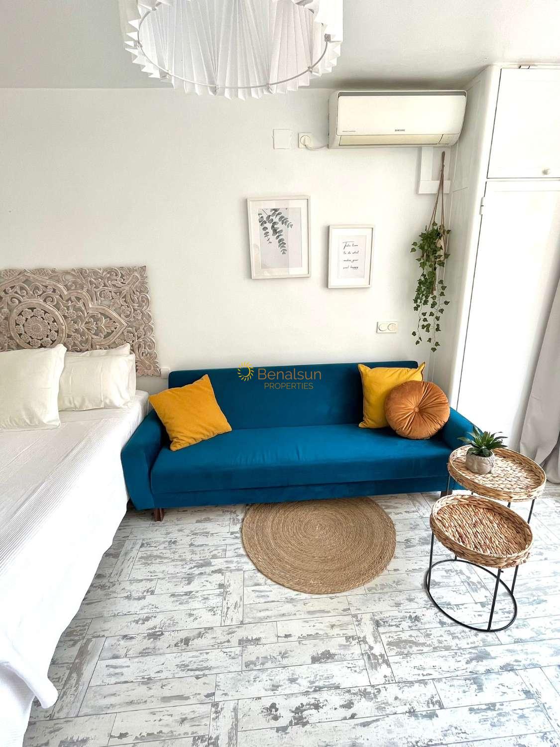 Se alquila  desde 01/09/2026- 30/06/2027  HERMOSO APARTAMENTO EN PLENO TORREMOLINOS CENTRO.