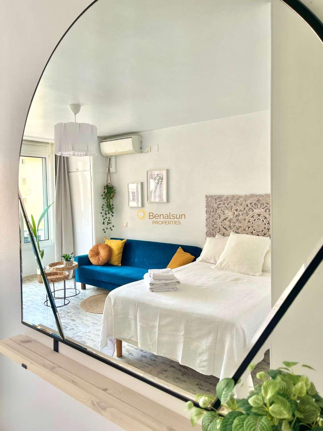 Se alquila  desde 01/09/2026- 30/06/2027  HERMOSO APARTAMENTO EN PLENO TORREMOLINOS CENTRO.