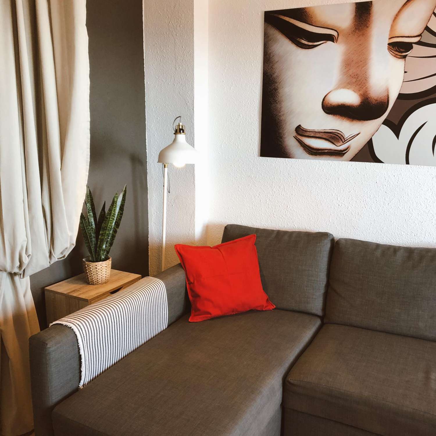 Se alquila desde 01/09/2026-30/06/2027 HERMOSO ESTUDIO EN PLENO CENTRO DE TORREMOLINOS CON VISTAS AL MAR