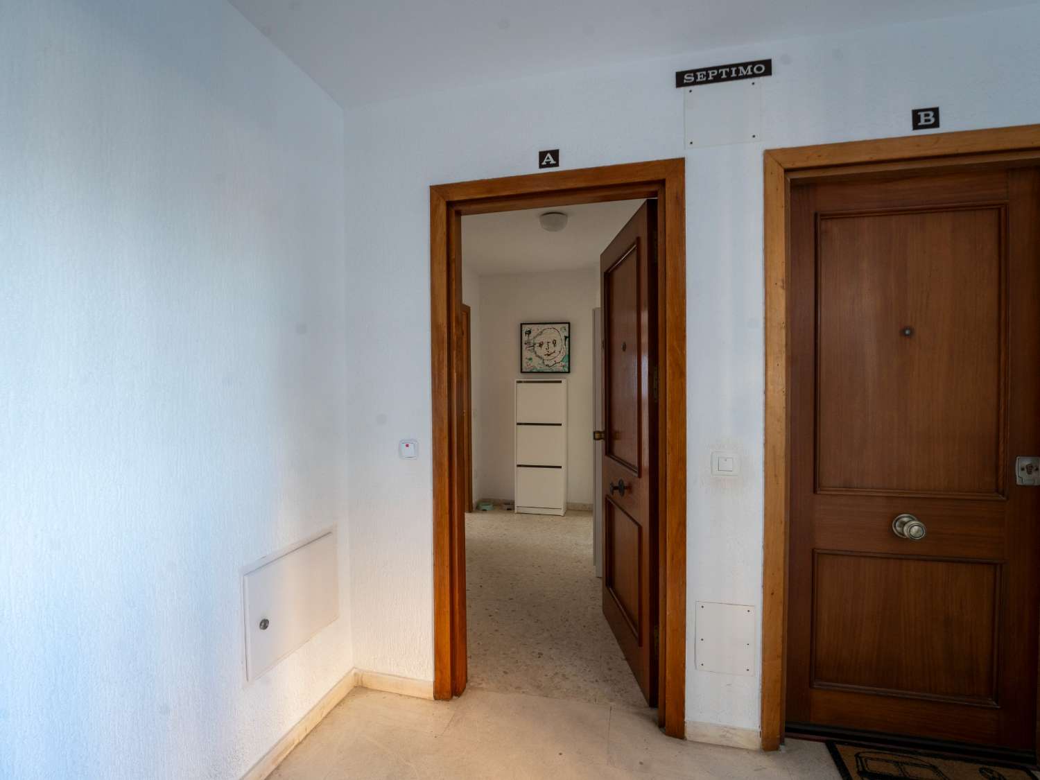 MEDIA TEMPORADA . SE ALQUILA DESDE EL 01/9/2026- 30/06/27 BONITO APARTAMENTO CON VISTAS AL MAR  EN LA CARIHUELA ( TORREMOLINOS)