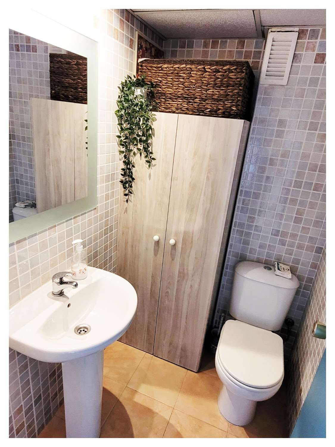 MEDIA TEMPORADA . SE ALQUILA  DESDE 1.10.26-31.05.27 MAGNIFICO ATICO   CON VISTAS AL MAR E EN ZONA LAS GAVIOTAS (FUENGIROLA )