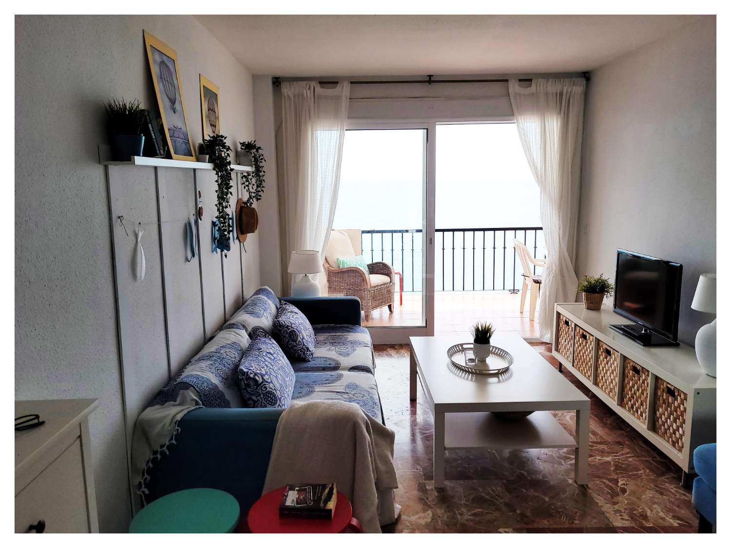 MEDIA TEMPORADA . SE ALQUILA  DESDE 1.10.26-31.05.27 MAGNIFICO ATICO   CON VISTAS AL MAR E EN ZONA LAS GAVIOTAS (FUENGIROLA )