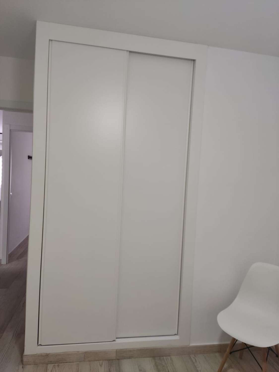 SE ALQUILA DESDE 01/09/26-30/06/27 BONITO APARTAMENTO EN 1ª LINEA DE PLAYA EN  FUENGIROLA