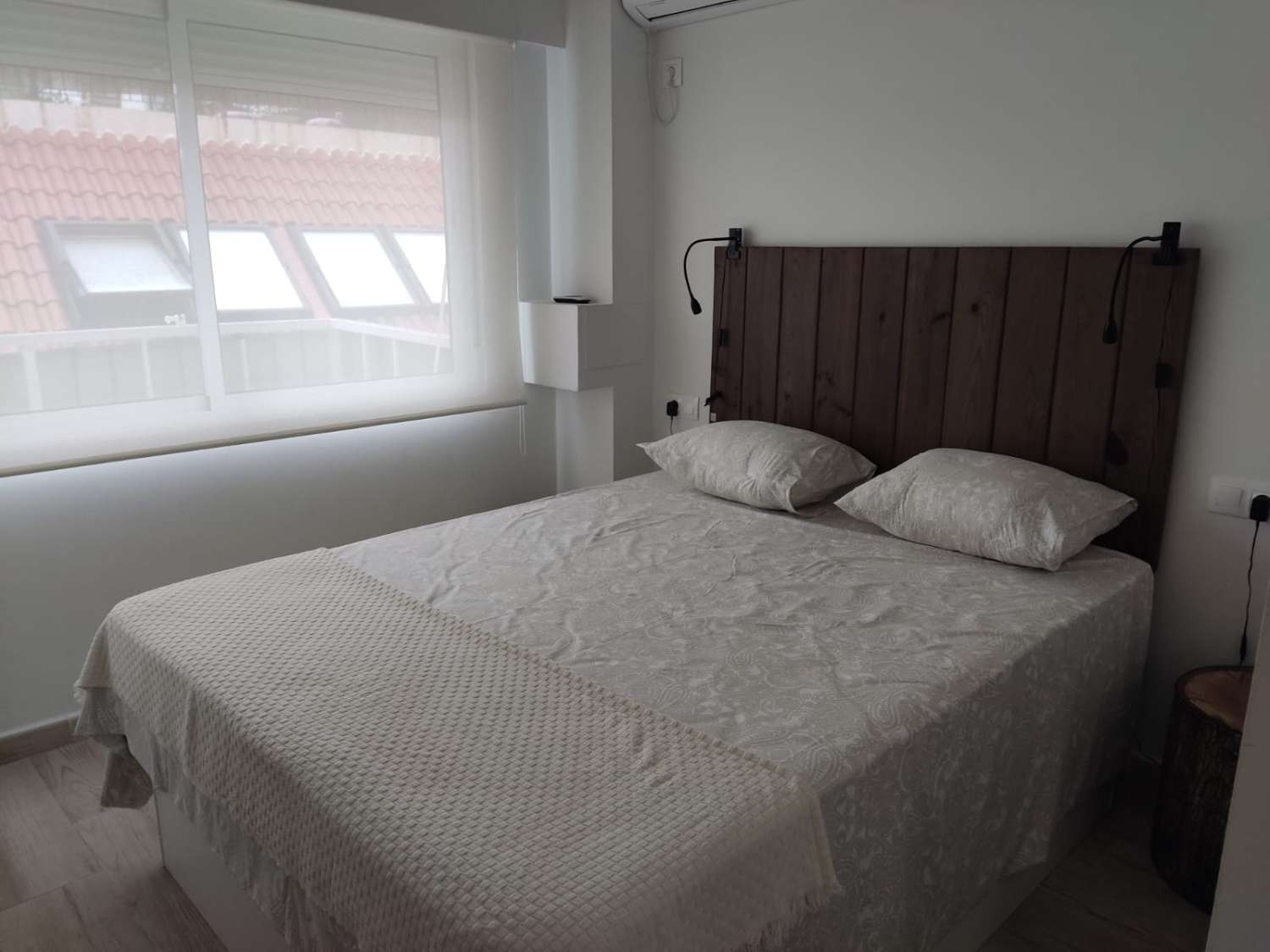 SE ALQUILA DESDE 01/09/26-30/06/27 BONITO APARTAMENTO EN 1ª LINEA DE PLAYA EN  FUENGIROLA