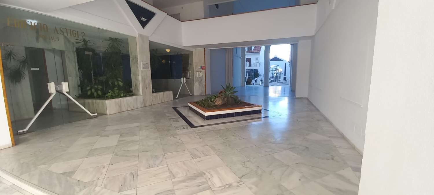 SE VENDE MAGNIFICO PISO EN ZONA CASTILLO DE SOHAIL  CON VISTAS AL MAR (FUENGIROLA)
