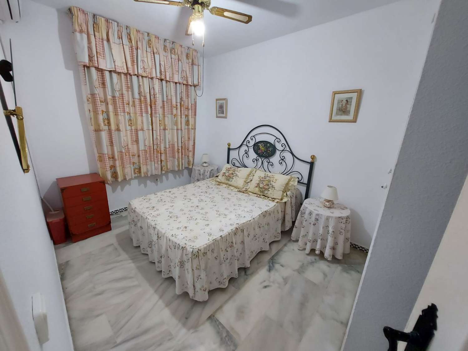 SE VENDE MAGNIFICO PISO EN ZONA CASTILLO DE SOHAIL  CON VISTAS AL MAR (FUENGIROLA)