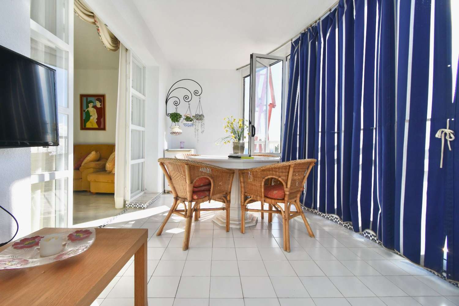 SE VENDE MAGNIFICO PISO EN ZONA CASTILLO DE SOHAIL  CON VISTAS AL MAR (FUENGIROLA)