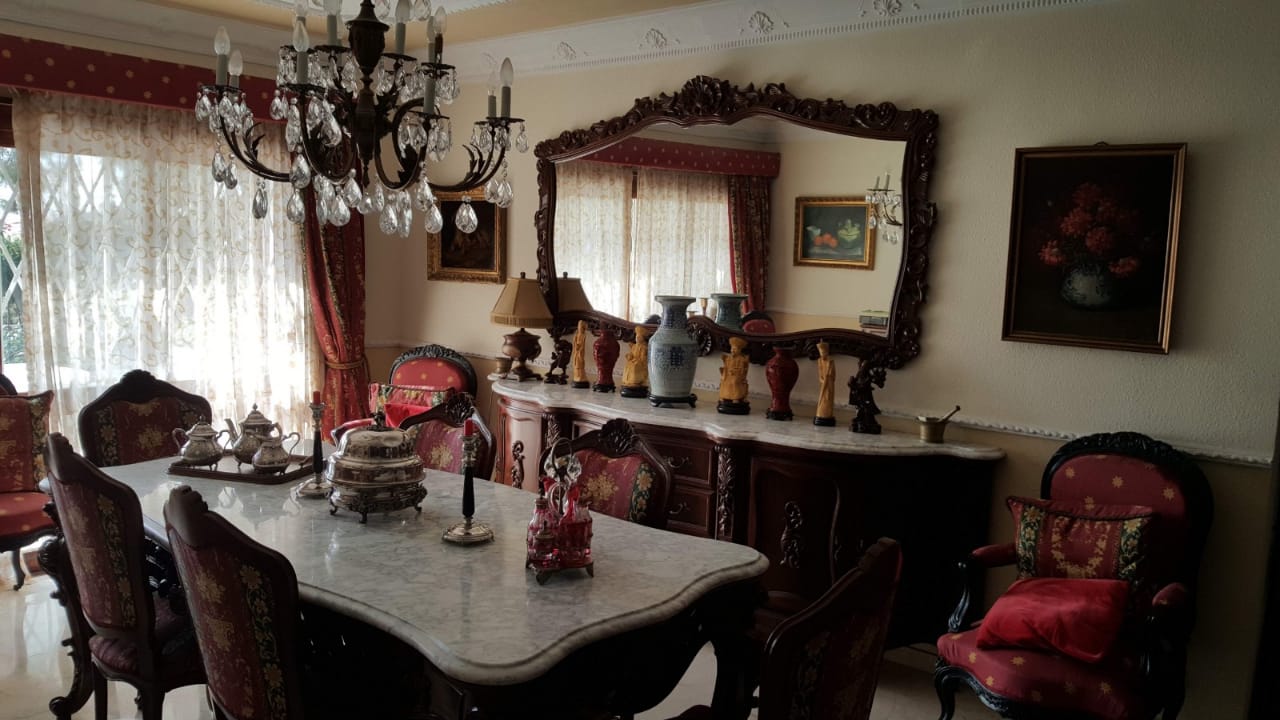 STORSLÅET VILLA TIL SALG I URBANISERINGEN SOLYMART (BENALMADENA)