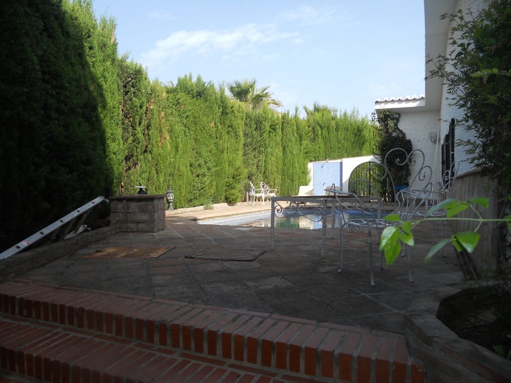 STORSLÅET VILLA TIL SALG I URBANISERINGEN SOLYMART (BENALMADENA)