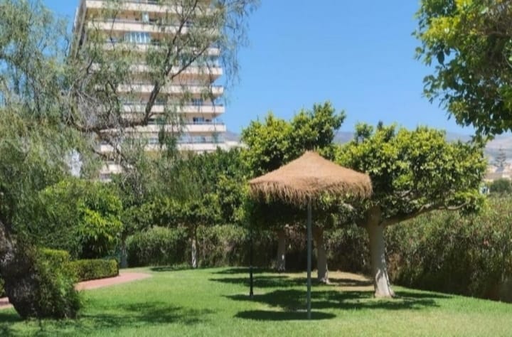 MEDIA TEMPORADA  . Se alquila del  01/09/26-30/06/27  magnifico  Chalet Adosado en Torrequebrada (Benalmadena)