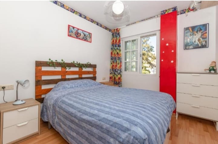 MEDIA TEMPORADA  . Se alquila del  01/09/26-30/06/27  magnifico  Chalet Adosado en Torrequebrada (Benalmadena)