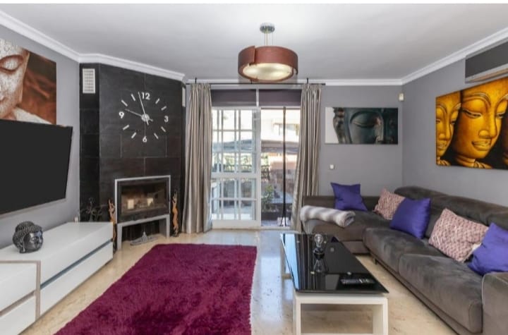 MEDIA TEMPORADA  . Se alquila del  01/09/26-30/06/27  magnifico  Chalet Adosado en Torrequebrada (Benalmadena)