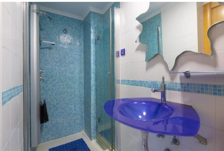 MEDIA TEMPORADA  . Se alquila del  01/09/26-30/06/27  magnifico  Chalet Adosado en Torrequebrada (Benalmadena)