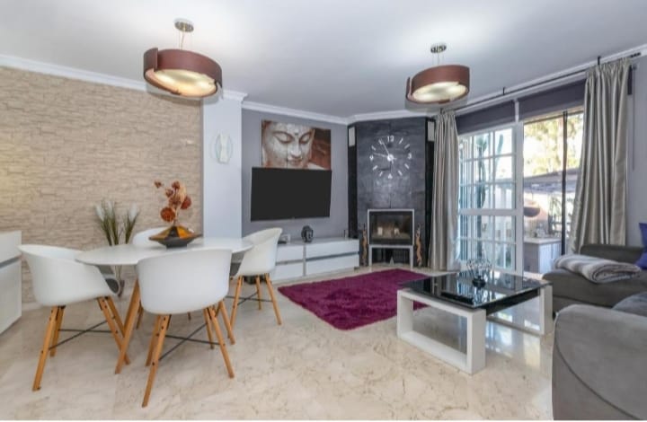 MEDIA TEMPORADA  . Se alquila del  01/09/26-30/06/27  magnifico  Chalet Adosado en Torrequebrada (Benalmadena)